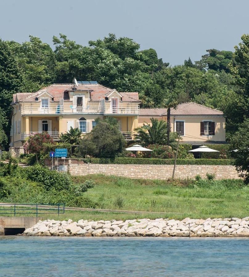 Bungalow Leo Savudrija Exterior photo